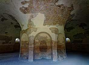 Interno del Mausoleo di Romolo.