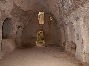 Interno della Chiesa della Sacra Croce a Zelve.